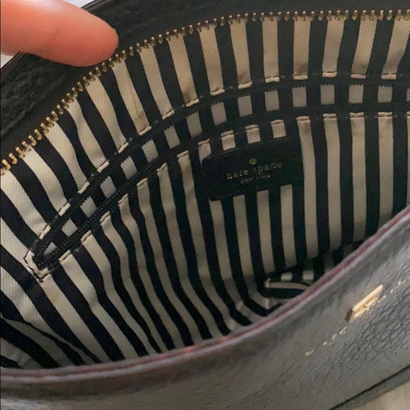 Kate spare black small cross body - Picture 2 of 3